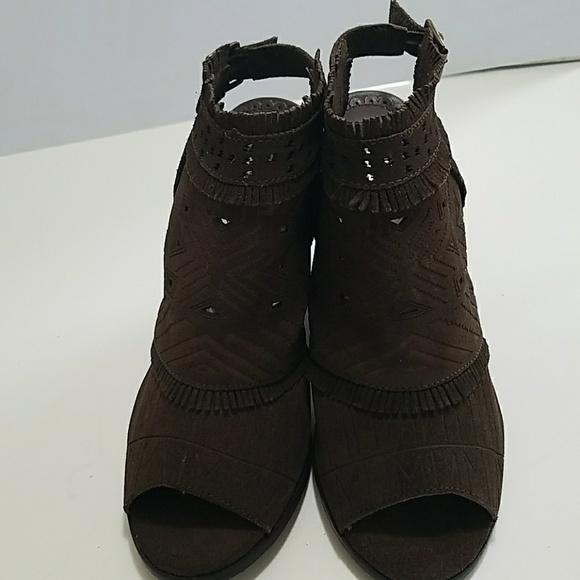 NAUGHTY MONKEY FESTIVAL OPEN TOE BOOTIES - Picture 2 of 8